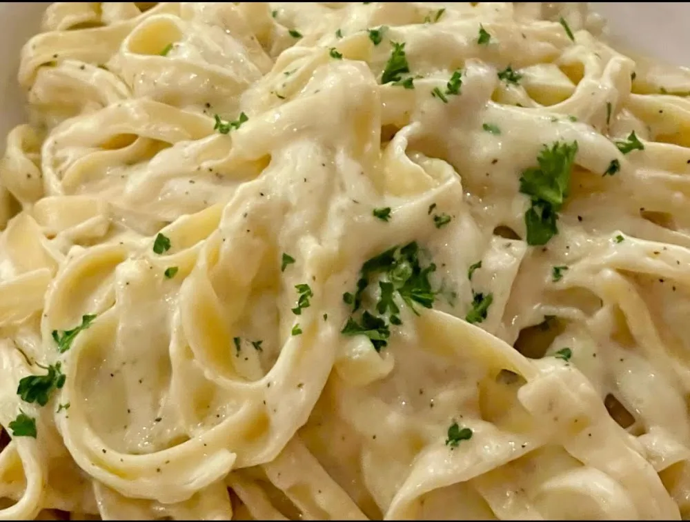 Fettuccine Alfredo